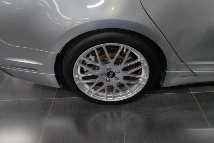 Used Lincoln MKZ 2019 2.0T Luxury Edition China VI Standard Right Rear Wheel Hub