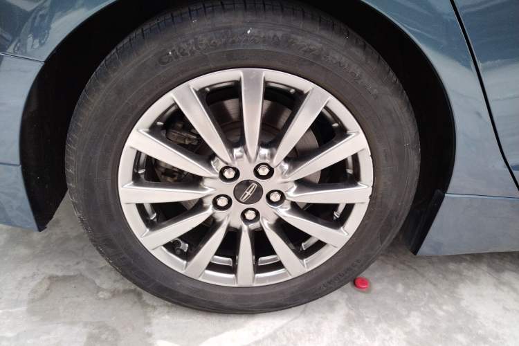 Used Lincoln MKZ 2019 2.0T Luxury Edition China VI Right Rear Wheel Hub