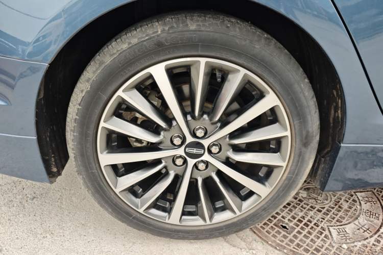 Used Lincoln MKZ 2019 2.0T Luxury Edition China VI Standard Right Rear Wheel Hub
