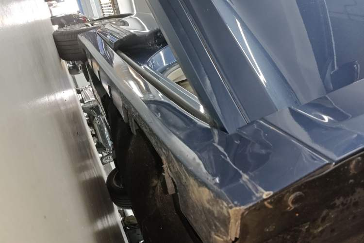 Used Lincoln MKZ 2019 2.0T Luxury Edition China VI Standard Right Side Sill