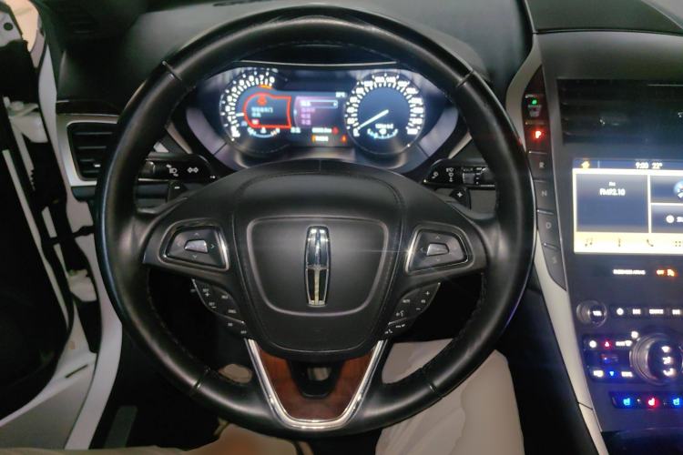 Used Lincoln MKZ 2019 2.0T Luxury Edition China VI Standard Steering Wheel