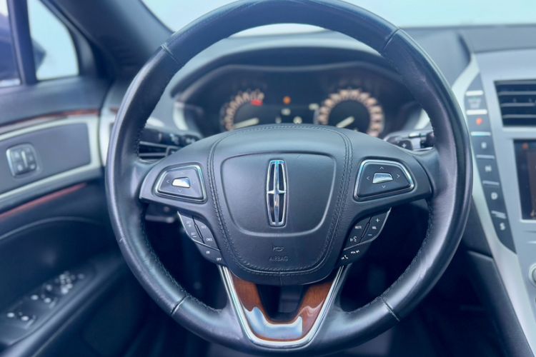 Used Lincoln MKZ 2019 2.0T Luxury Edition China VI Standard Steering Wheel
