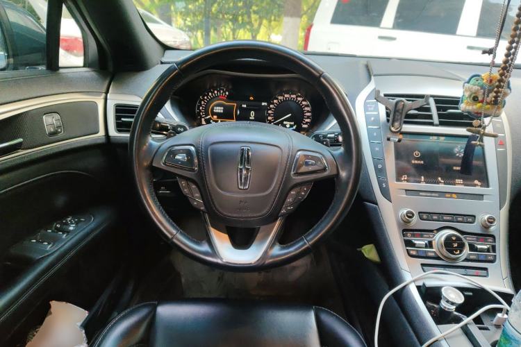 Used Lincoln MKZ 2019 2.0T Zunyue Edition China VI Standard Steering Wheel