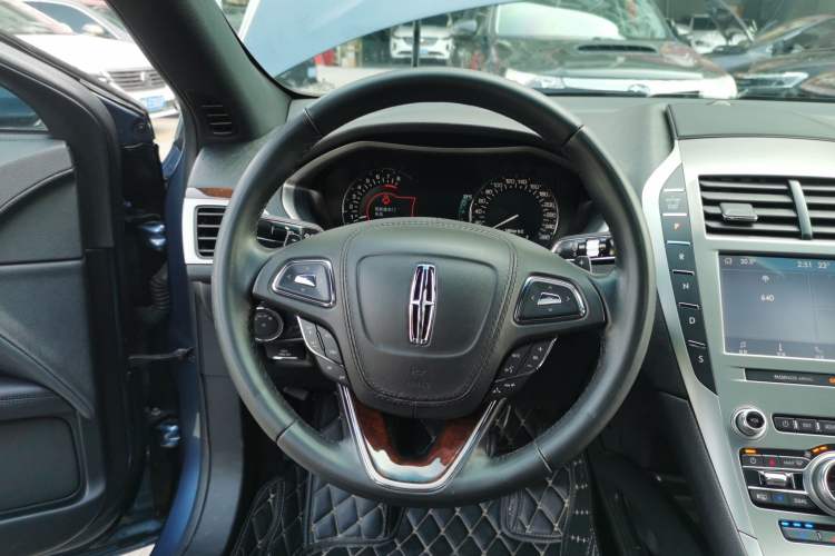 Used Lincoln MKZ 2019 2.0T Luxury Edition China VI Standard Steering Wheel