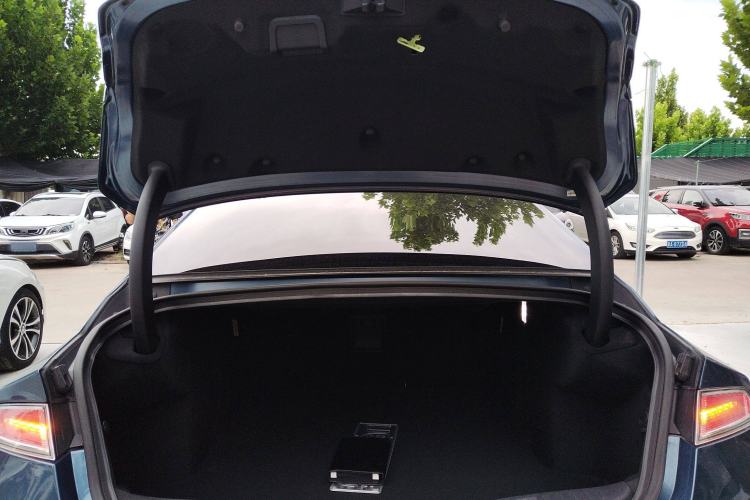Used Lincoln MKZ 2019 2.0T Luxury Edition China VI Trunk