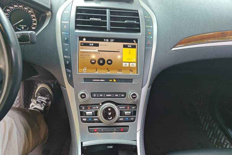 Used Lincoln MKZ 2019 2.0T Luxury Edition China VI Audio And AC Panel