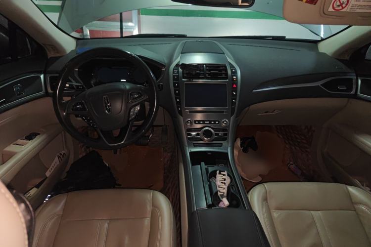 Used Lincoln MKZ 2019 2.0T Luxury Edition China VI Standard Center Console