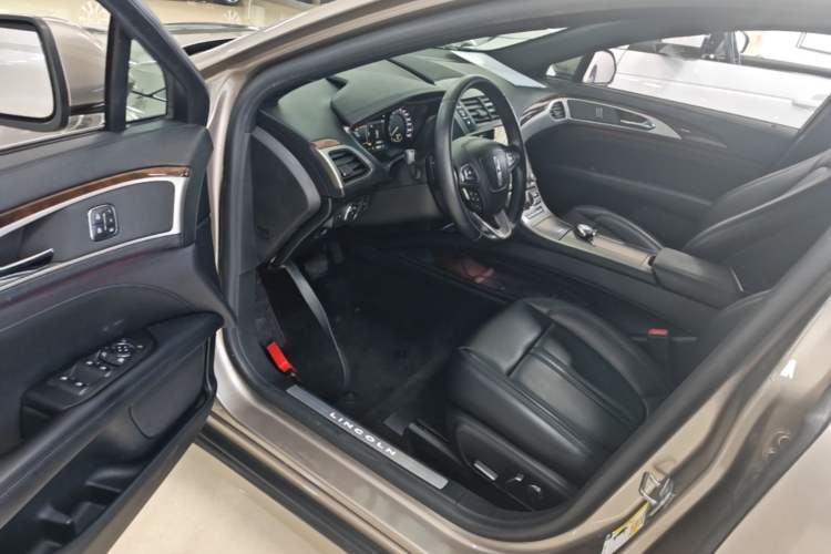 Used Lincoln MKZ 2019 2.0T Luxury Edition China VI Driver Seat