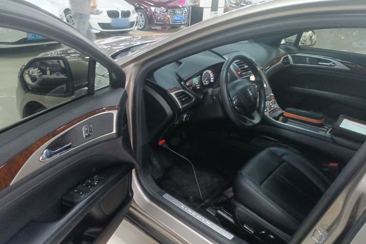 Used Lincoln MKZ 2019 2.0T Luxury Edition China VI Driver Seat