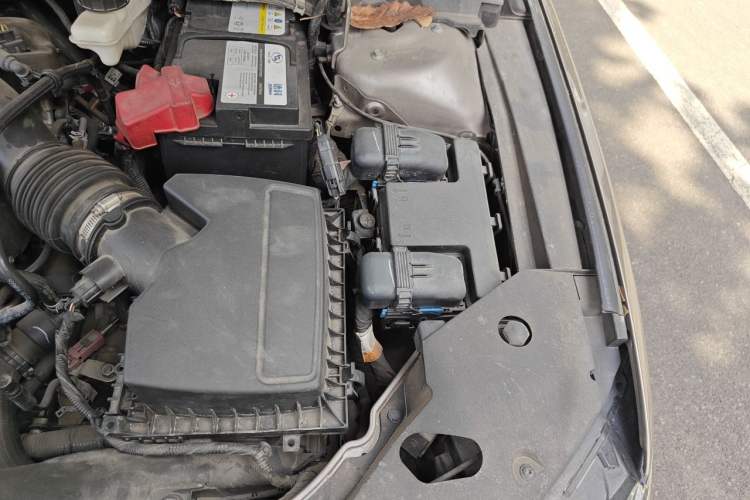 Used Lincoln MKZ 2019 2.0T Luxury Edition China VI Engine Bay Left