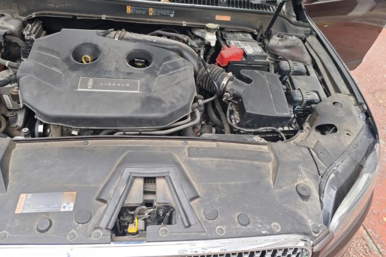 Used Lincoln MKZ 2019 2.0T Luxury Edition China VI Engine Bay Left
