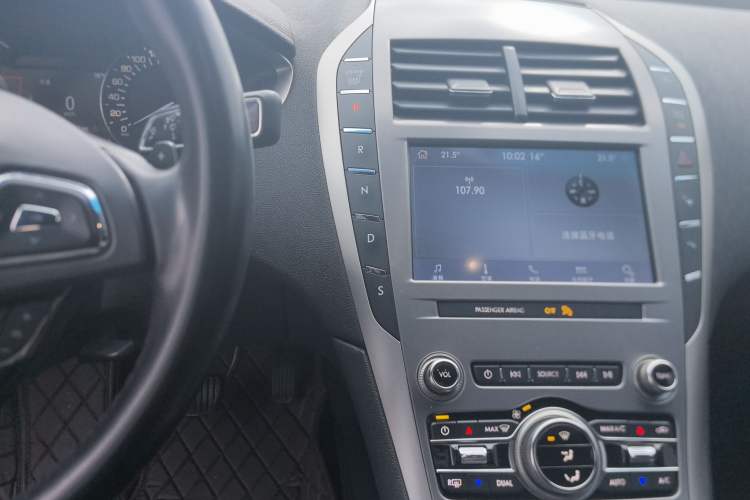 Used Lincoln MKZ 2019 2.0T Luxury Edition China VI Standard Gear Lever
