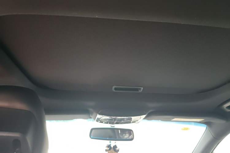 Used Lincoln MKZ 2019 2.0T Luxury Edition China VI Headliner
