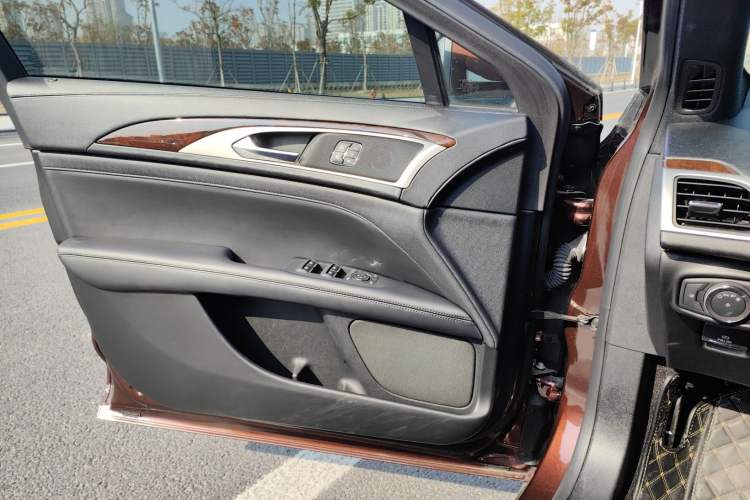 Used Lincoln MKZ 2019 2.0T Luxury Edition China V Standard Interior 8
