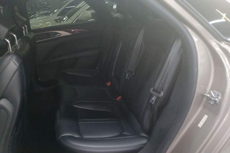 Used Lincoln MKZ 2019 2.0T Luxury Edition China VI Left Rear Seat