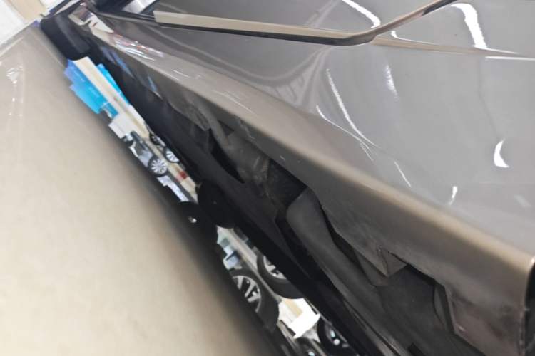 Used Lincoln MKZ 2019 2.0T Luxury Edition China VI Left Side Sill