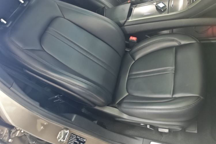 Used Lincoln MKZ 2019 2.0T Luxury Edition China VI Right Front Seat