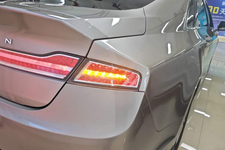Used Lincoln MKZ 2019 2.0T Luxury Edition China VI Right Rear Taillight