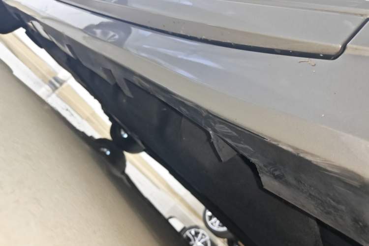 Used Lincoln MKZ 2019 2.0T Luxury Edition China VI Right Side Sill