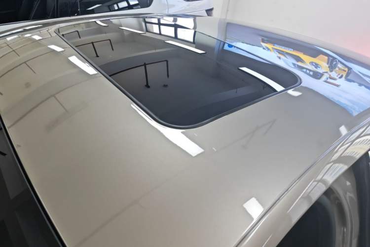 Used Lincoln MKZ 2019 2.0T Luxury Edition China VI Roof