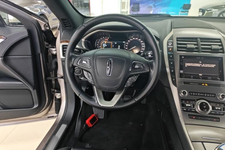 Used Lincoln MKZ 2019 2.0T Luxury Edition China VI Steering Wheel
