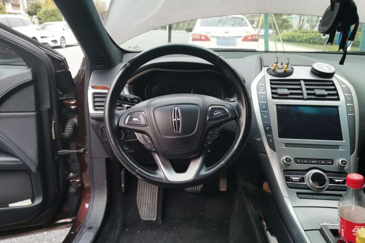 Used Lincoln MKZ 2019 2.0T Luxury Edition China VI Steering Wheel