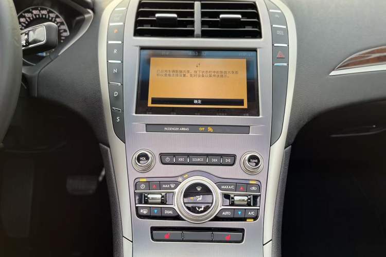 Used Lincoln MKZ 2019 2.0T Luxury Edition China VI Audio And AC Panel