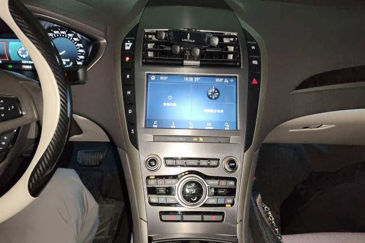 Used Lincoln MKZ 2019 2.0T Luxury Edition China VI Audio And AC Panel