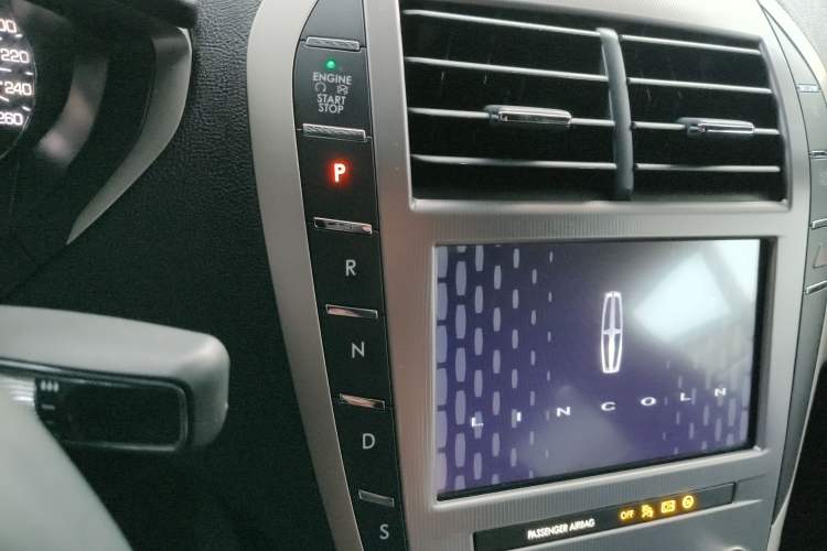 Used Lincoln MKZ 2019 2.0T Luxury Edition China VI Gear Lever