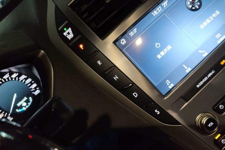 Used Lincoln MKZ 2019 2.0T Luxury Edition China VI Gear Lever