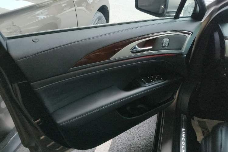 Used Lincoln MKZ 2019 2.0T Luxury Edition China VI Left Front Door Interior