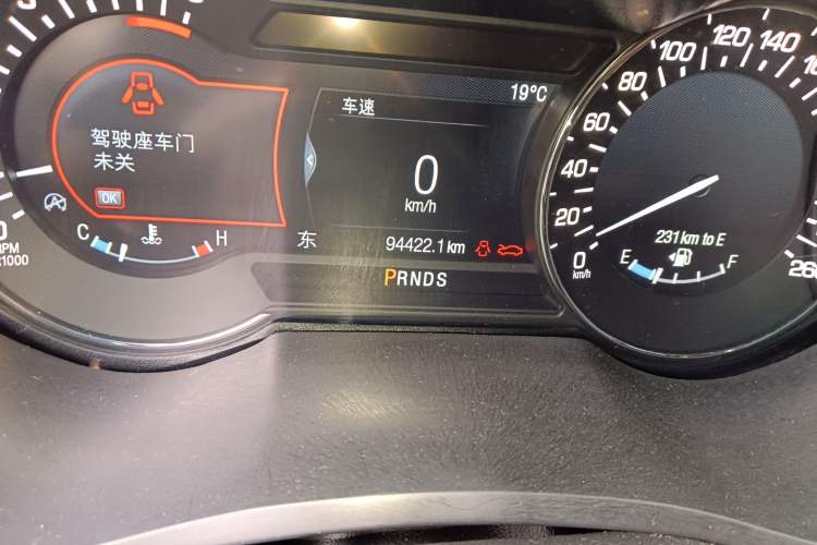 Used Lincoln MKZ 2019 2.0T Luxury Edition China VI Standard Odometer Close Up