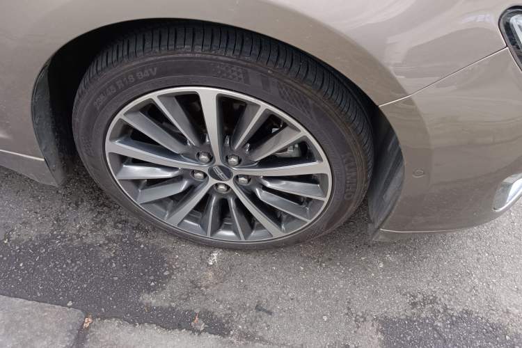 Used Lincoln MKZ 2019 2.0T Luxury Edition China VI Standard Right Front Wheel Hub