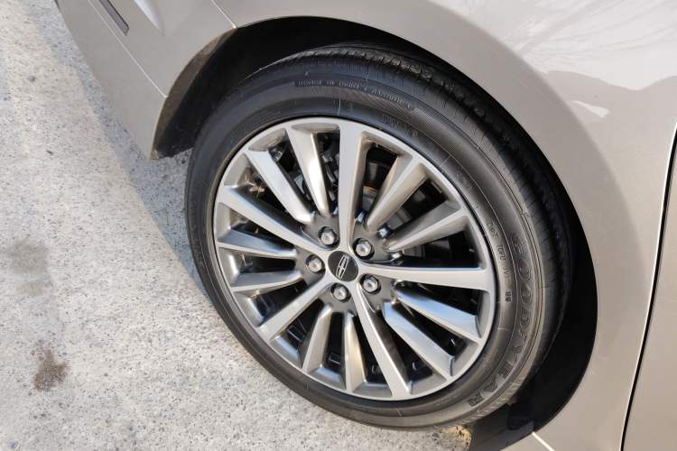 Used Lincoln MKZ 2019 2.0T Luxury Edition China VI Standard Right Rear Wheel Hub
