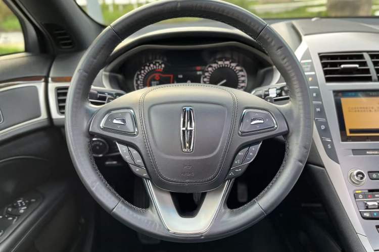 Used Lincoln MKZ 2019 2.0T Luxury Edition China VI Steering Wheel