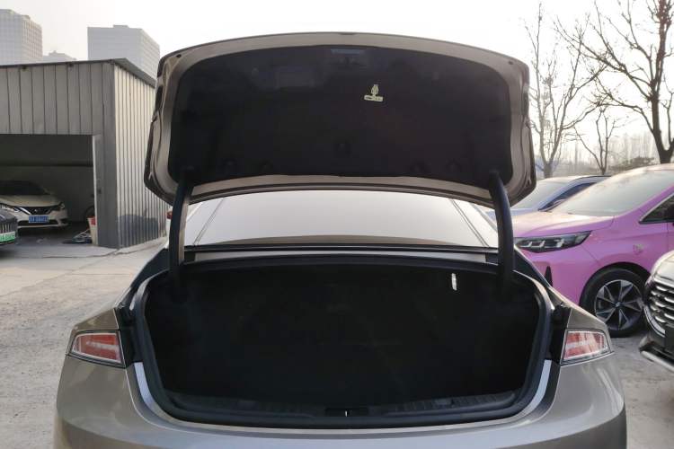 Used Lincoln MKZ 2019 2.0T Luxury Edition China VI Standard Trunk