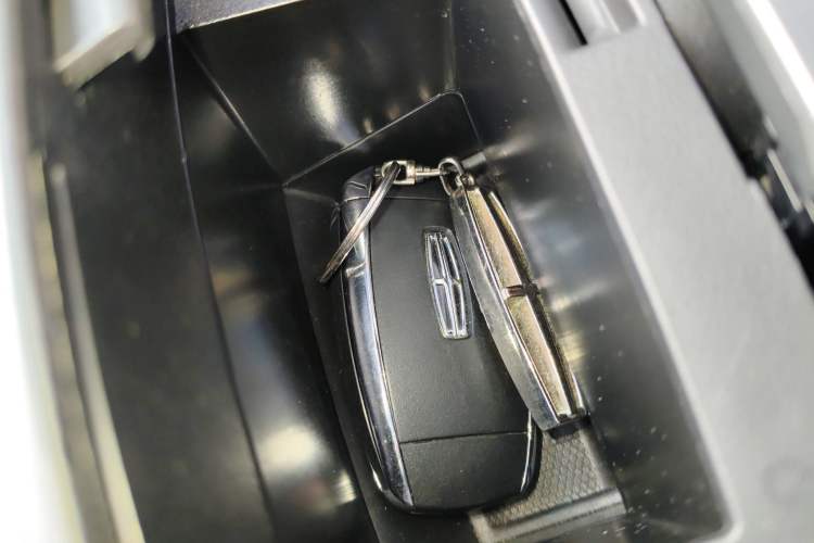 Used Lincoln MKZ 2019 2.0T Luxury Edition China VI Standard Vehicle Key