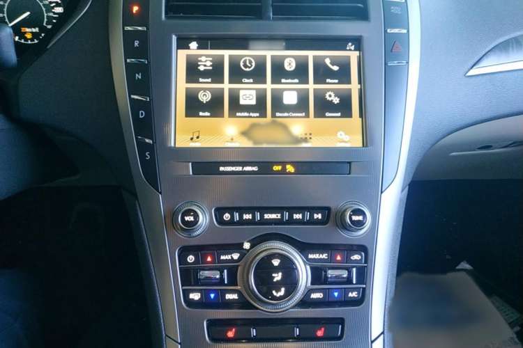 Used Lincoln MKZ 2019 2.0T Luxury Edition China VI Audio And AC Panel