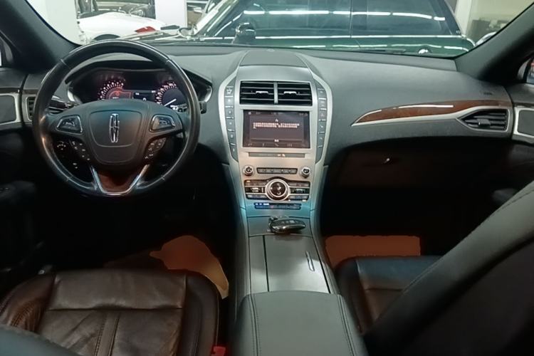 Used Lincoln MKZ 2019 2.0T Luxury Edition China VI Standard Center Console