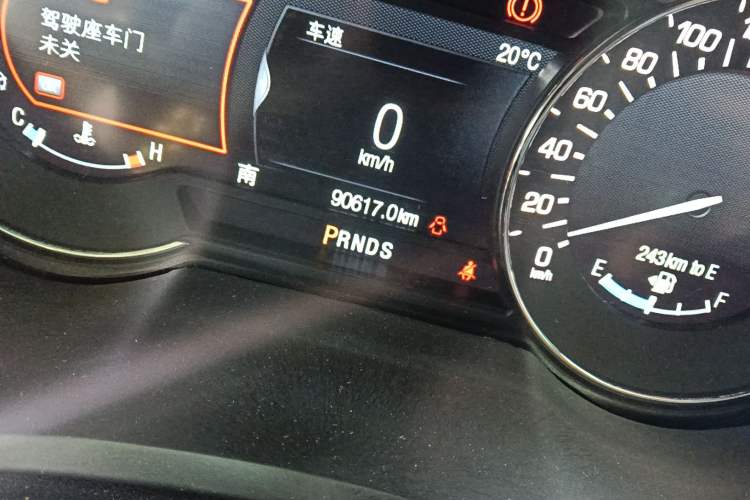 Used Lincoln MKZ 2019 2.0T Luxury Edition China VI Standard Odometer Close Up