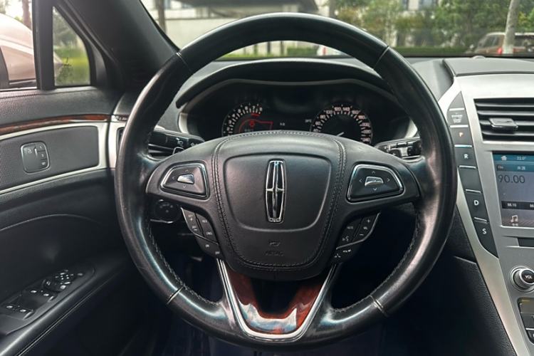 Used Lincoln MKZ 2019 2.0T Luxury Edition China V Standard Steering Wheel