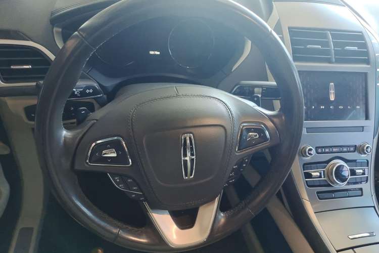 Used Lincoln MKZ 2019 2.0T Luxury Edition China VI Steering Wheel