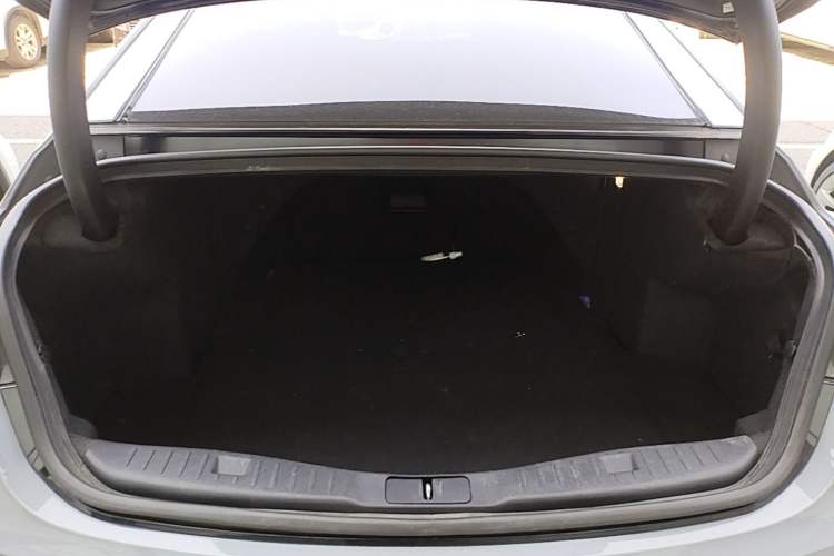 Used Lincoln MKZ 2019 2.0T Luxury Edition China VI Standard Trunk