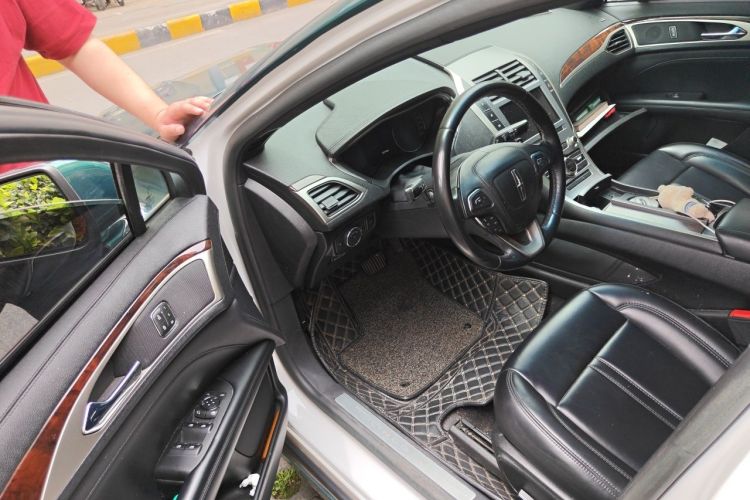 Used Lincoln MKZ 2019 2.0T Luxury Edition China VI Driver Seat