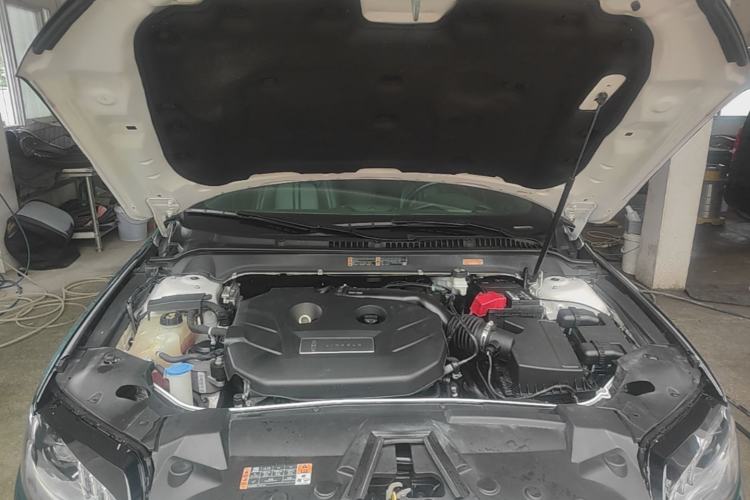 Used Lincoln MKZ 2019 2.0T Luxury Edition China VI Engine Bay
