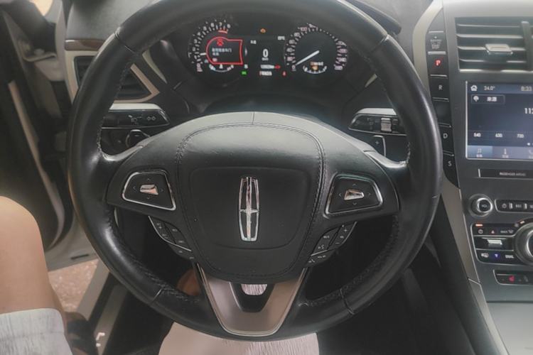 Used Lincoln MKZ 2019 2.0T Luxury Edition China VI Steering Wheel