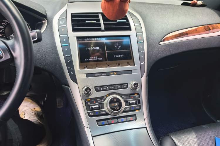 Used Lincoln MKZ 2019 2.0T Luxury Edition China VI Audio And AC Panel