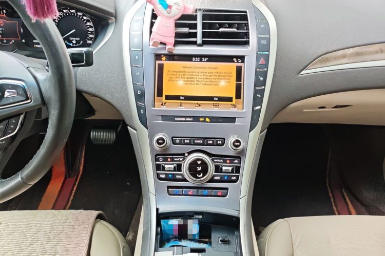 Used Lincoln MKZ 2019 2.0T Luxury Edition China VI Standard Audio And AC Panel