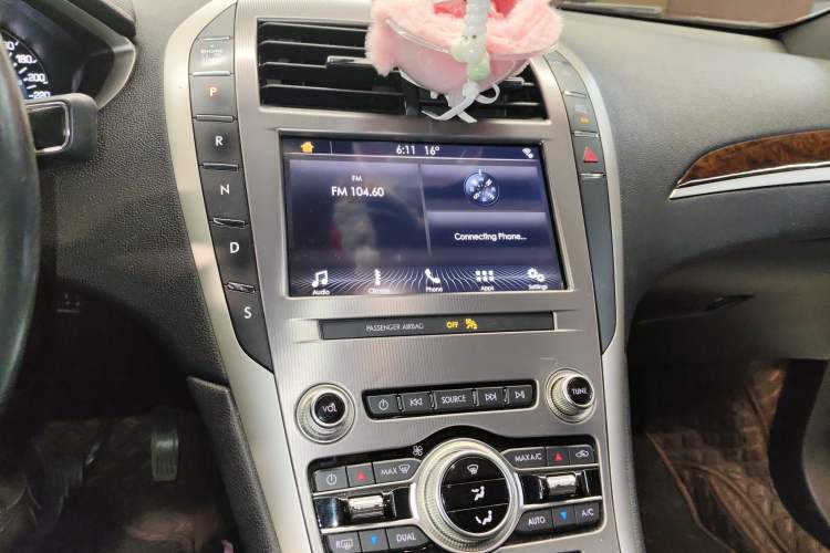 Used Lincoln MKZ 2019 2.0T Luxury Edition China VI Audio And AC Panel