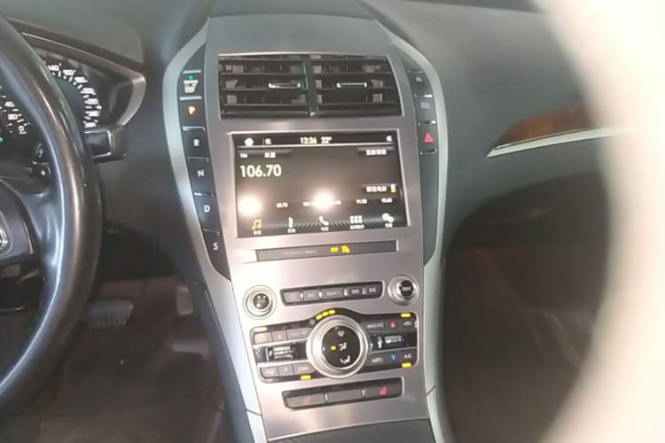 Used Lincoln MKZ 2019 2.0T Luxury Edition China VI Audio And AC Panel